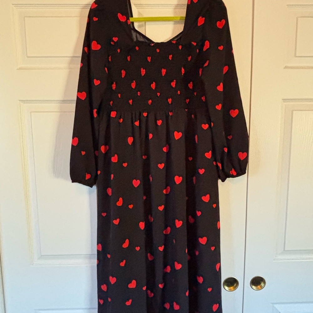 Black and Red Heart Print Dress - Picture 3 of 4